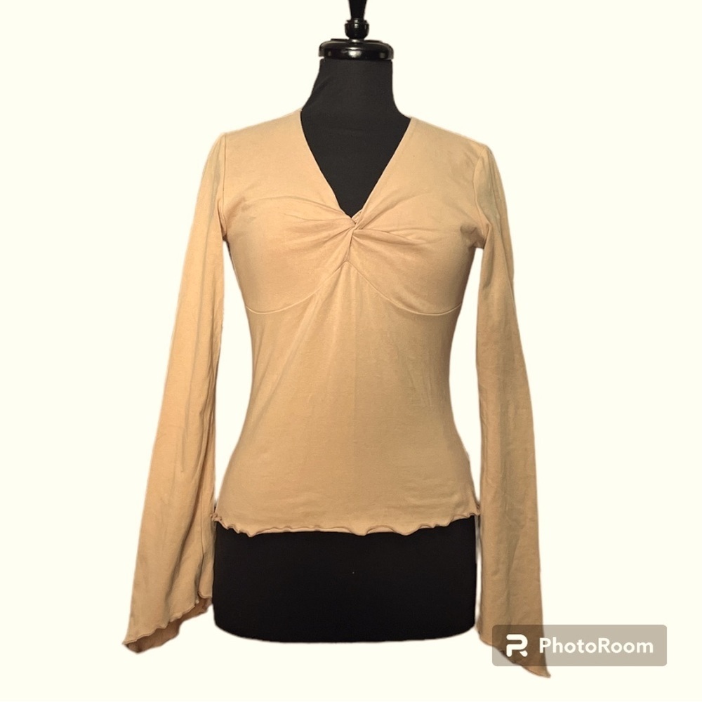 Cute 🥰 Retro Y2K Sandy Color TH Long Sleeve Tee Stretchy Size M EUC Ruffle Rims